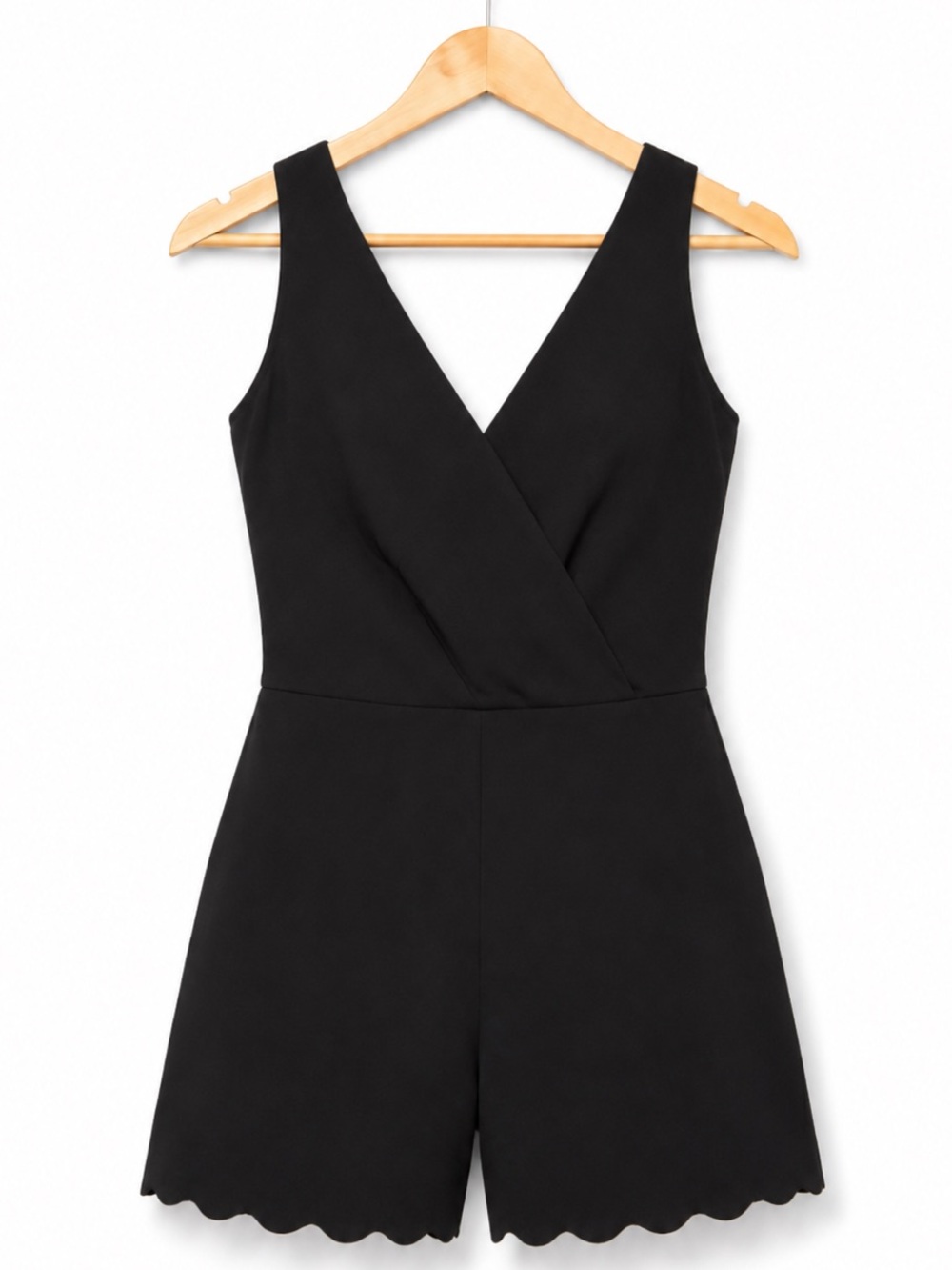 Adelyn Rae Black Scalloped Hem Romper NWT Pockets Size Small
